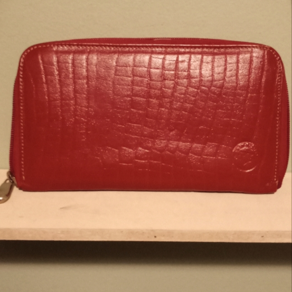 EUC Cimarron Leather Continental Wallet
